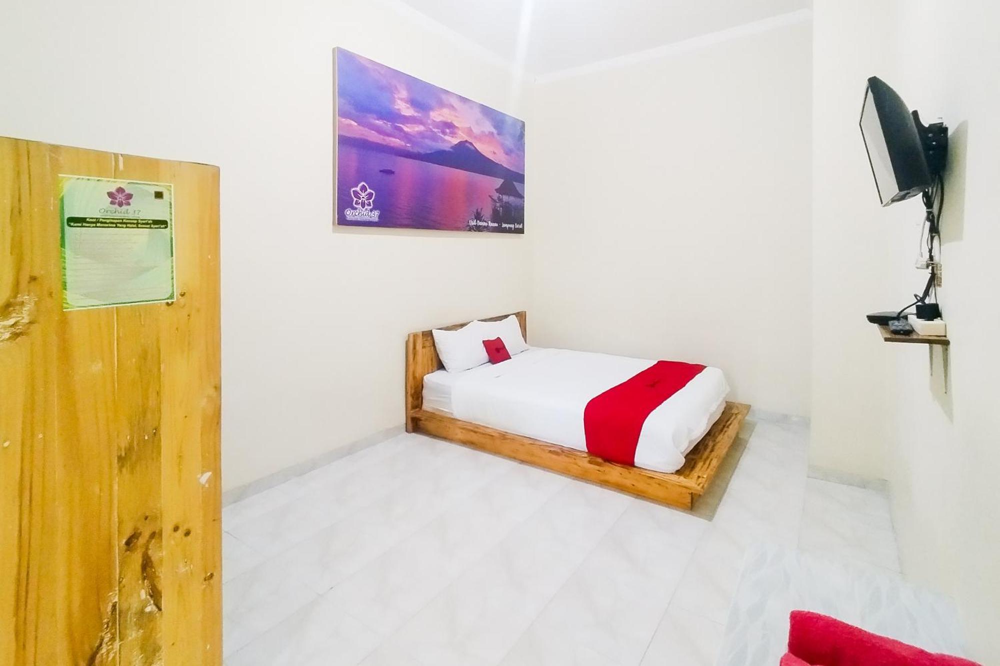 Hotel Reddoorz Syariah At Shakira Alesha Enggal Bandar Lampung Exterior foto